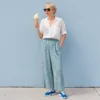 Pantalón de pierna ancha y talle alto con cintura ajustable