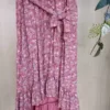 vestido floral, parte inferior, elástico bajo pecho y cinturón