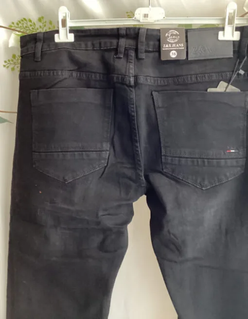 Pantalón tejano negro